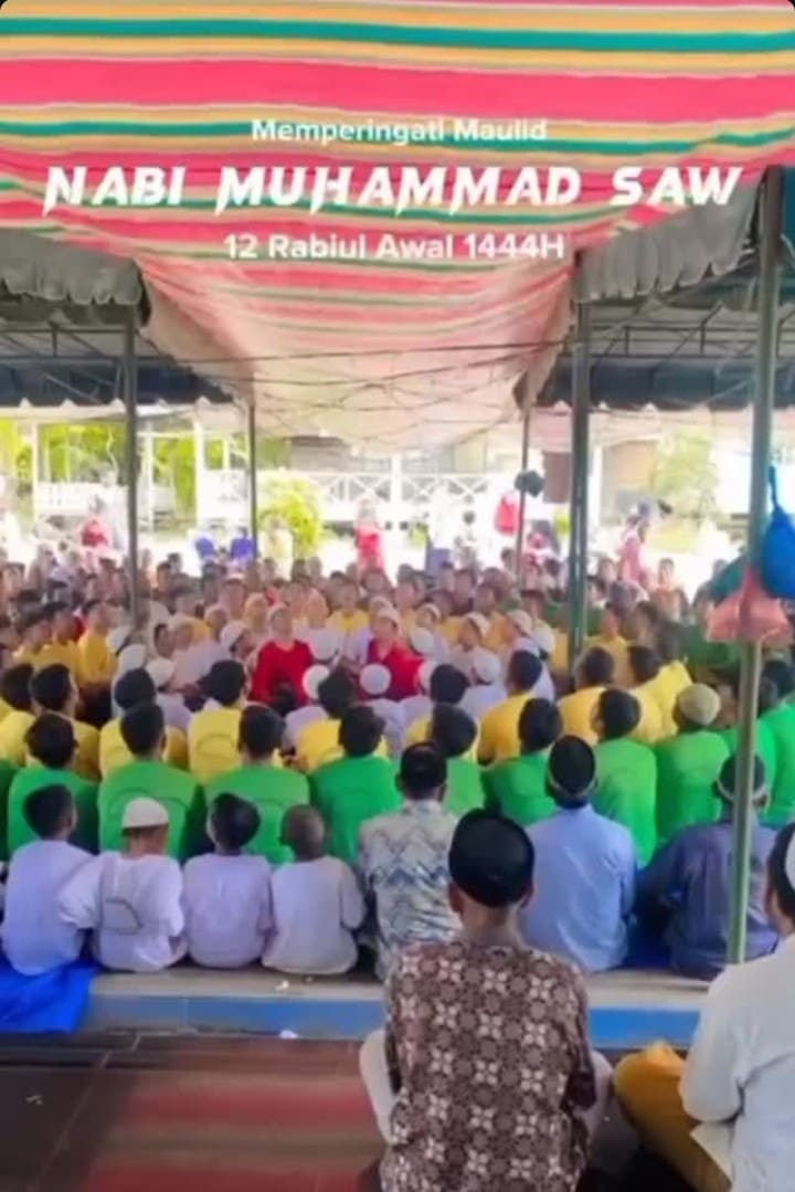 Momen kebersamaan warga, sekaligus memperkuat nilai-nilai budaya, tradisi #PeringatanMaulidNabiSAW